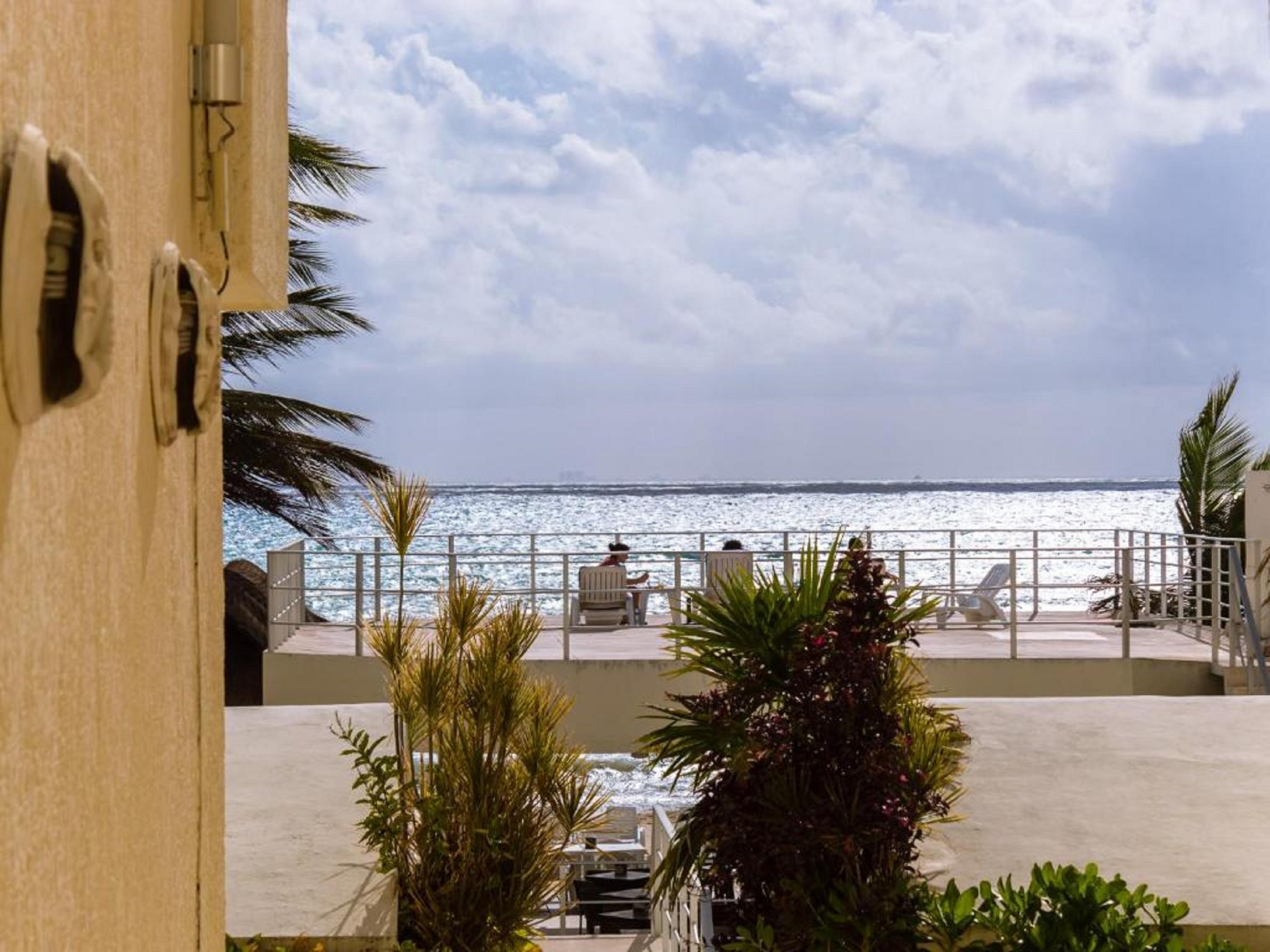 Luciana Hotel & Beach Club Playa del Carmen Exterior photo