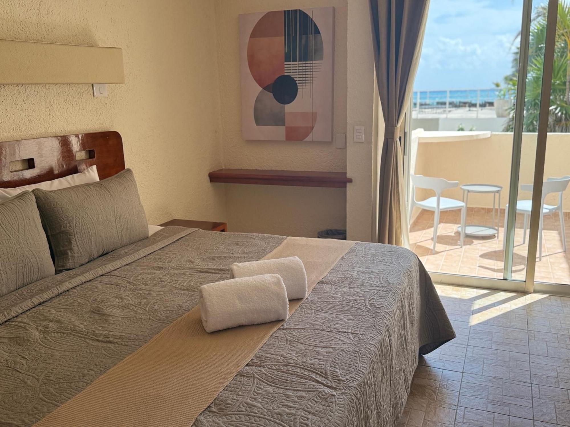 Luciana Hotel & Beach Club Playa del Carmen Room photo